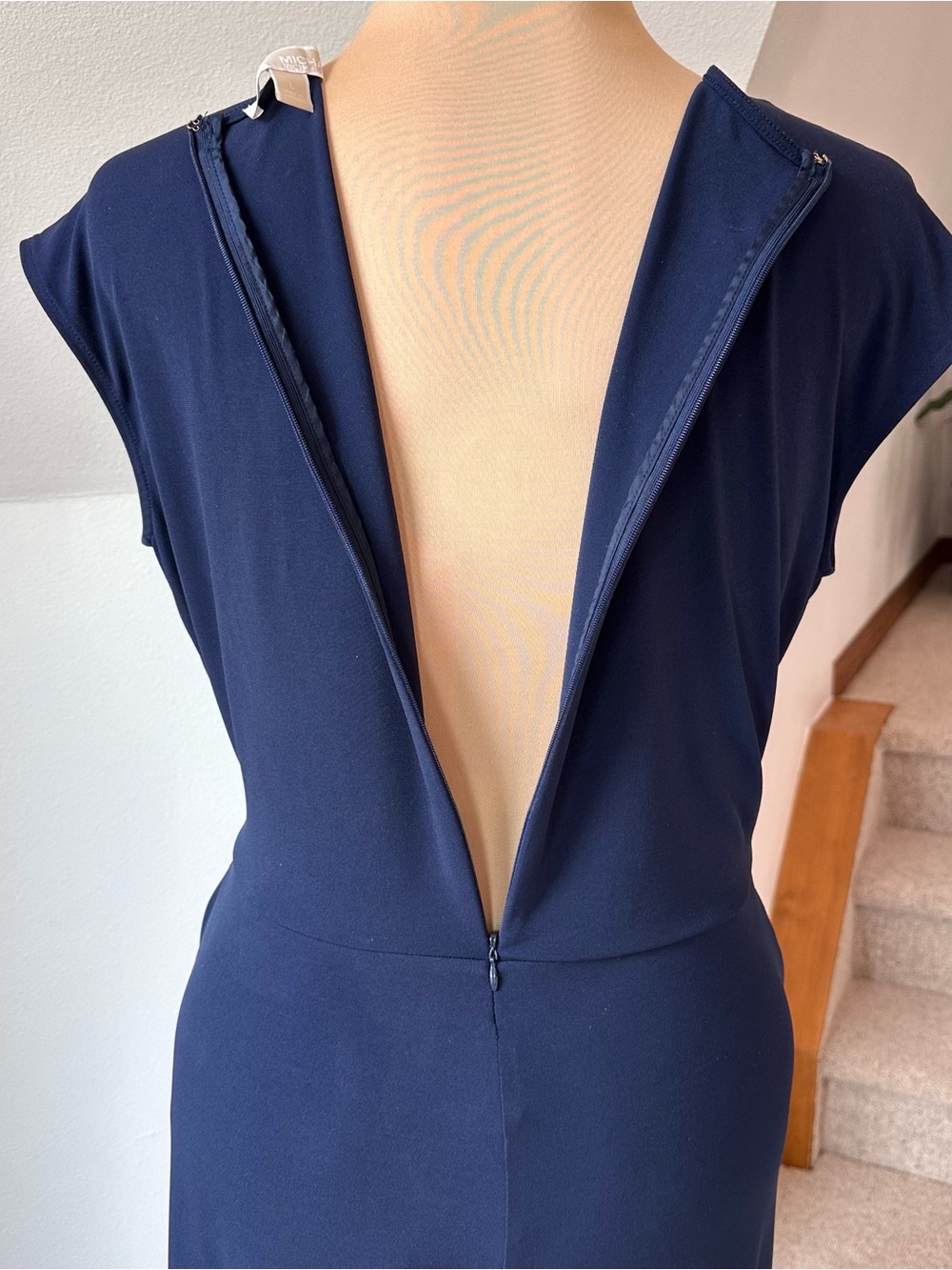 Michael Kors Jumpsuit Womens Sz L Navy Stretch Wide Leg Draped Gold-Tone Buckle - Picture 9 of 14